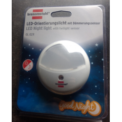 Lampka nocna z czujnikiem zmierzchu